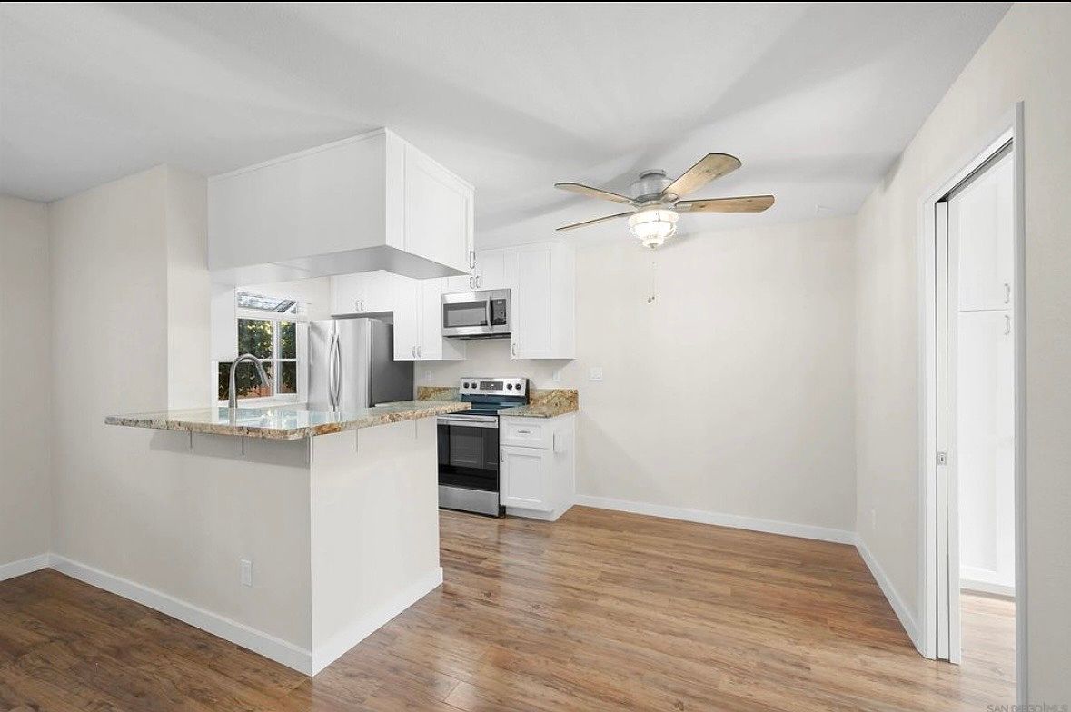 4541 Felton St photo 3
