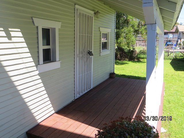 4312-4314 33rd Pl photo 2