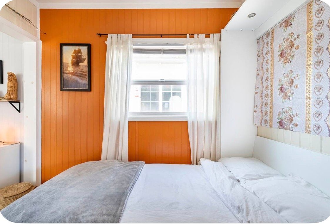 1611 Cable St photo 5