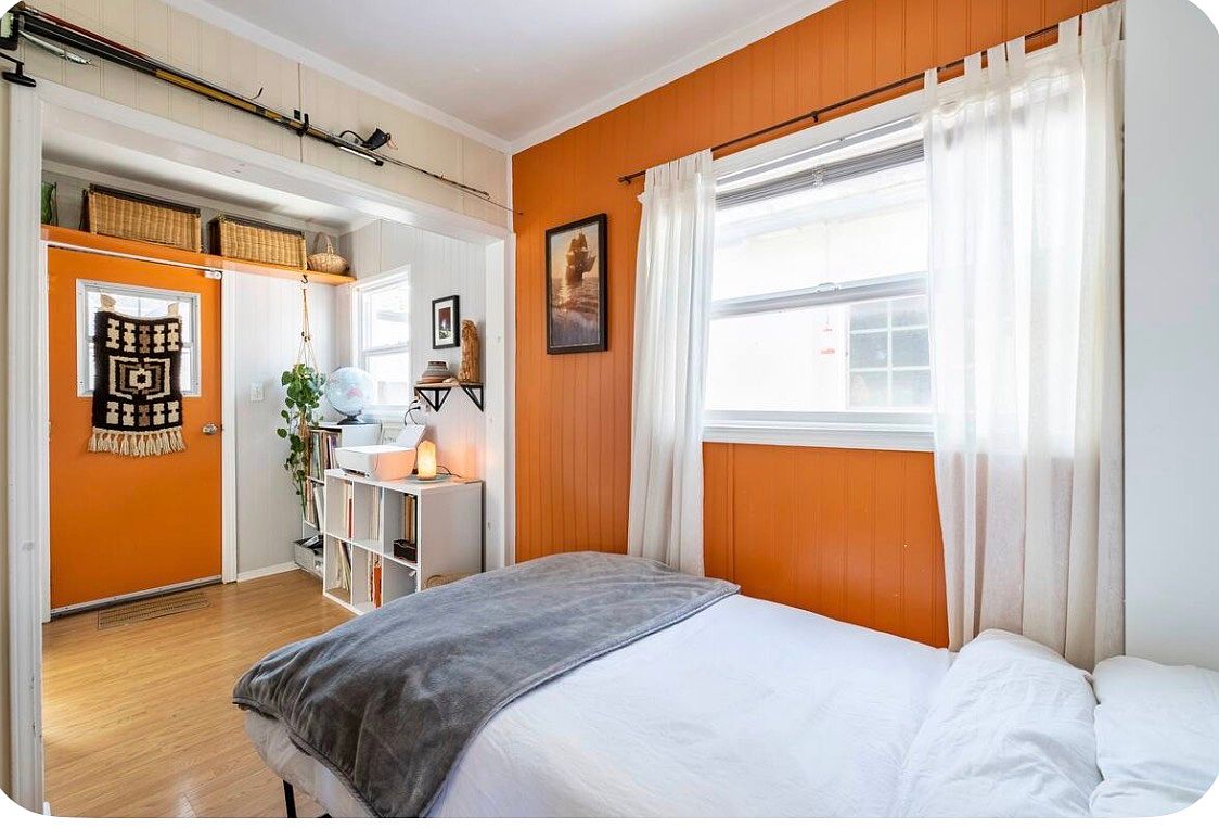 1611 Cable St photo 4