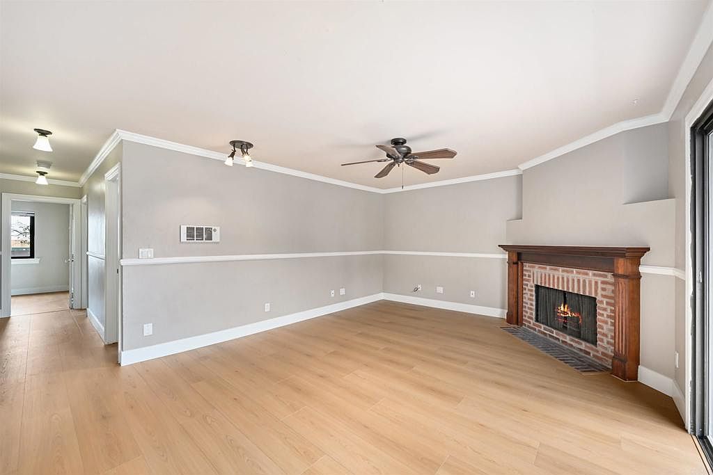 3215 Midway Dr photo 3