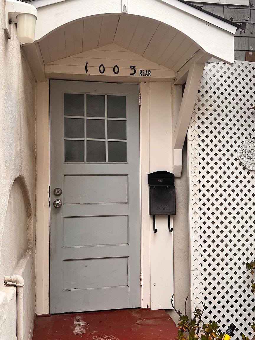 1003 W Brookes Ave photo 2