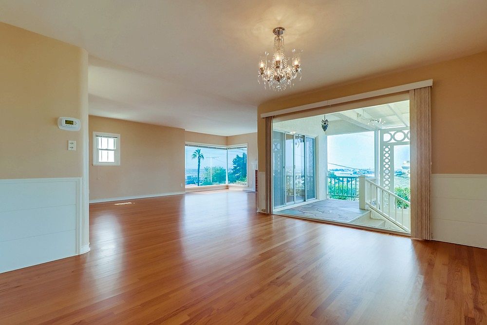 3812 Henry St photo 5