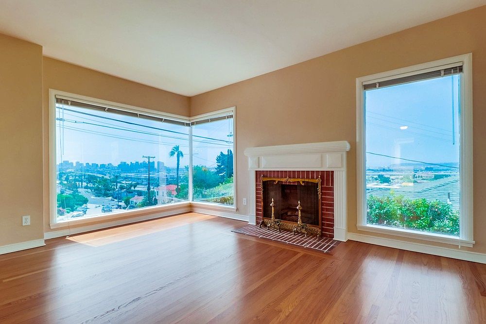 3812 Henry St photo 4