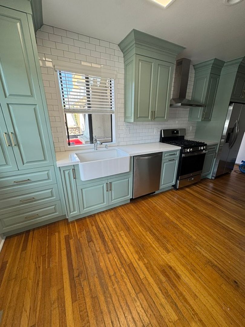 1698 Myrtle Ave photo 5