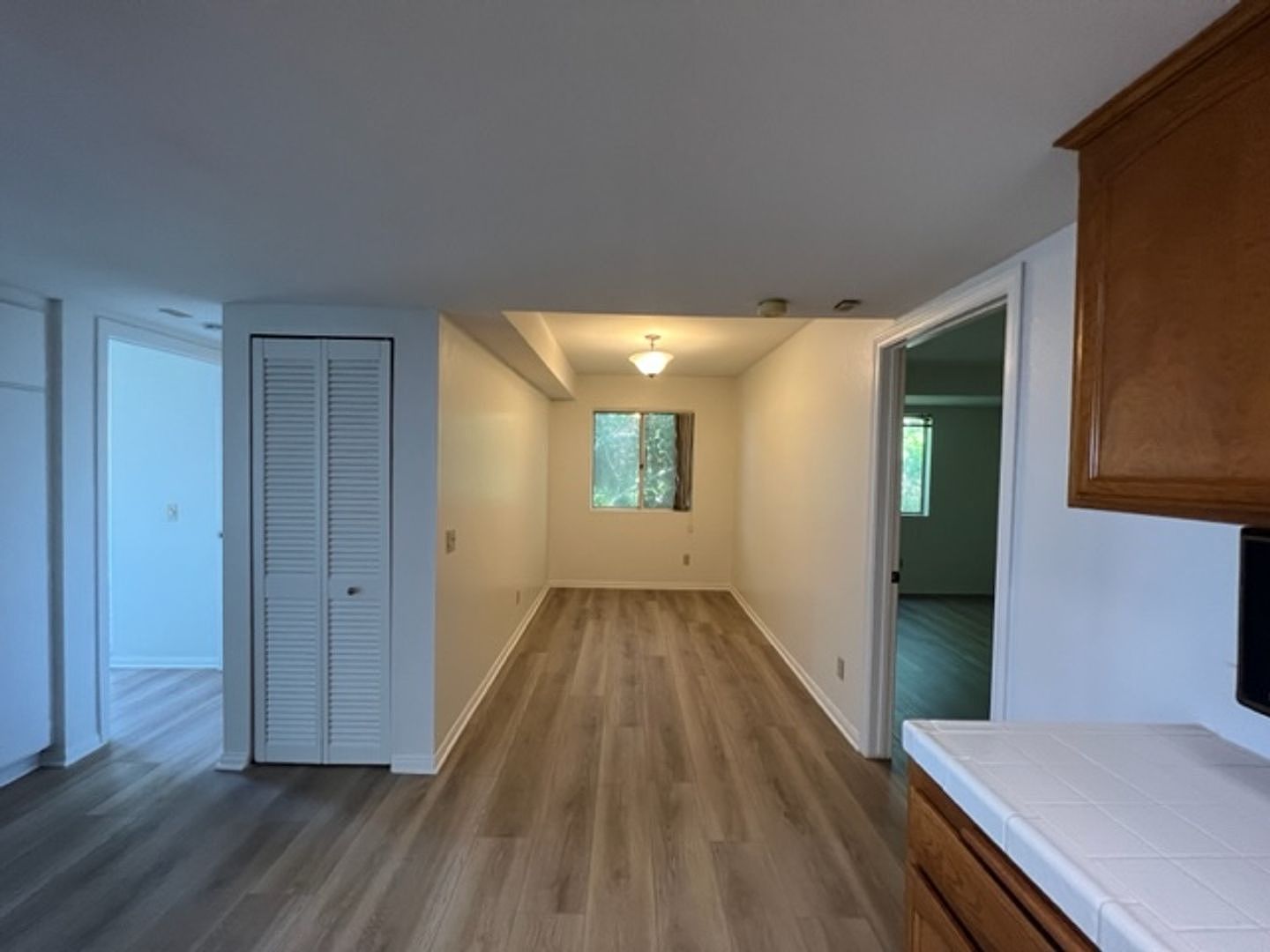 2825 3rd Ave photo 4