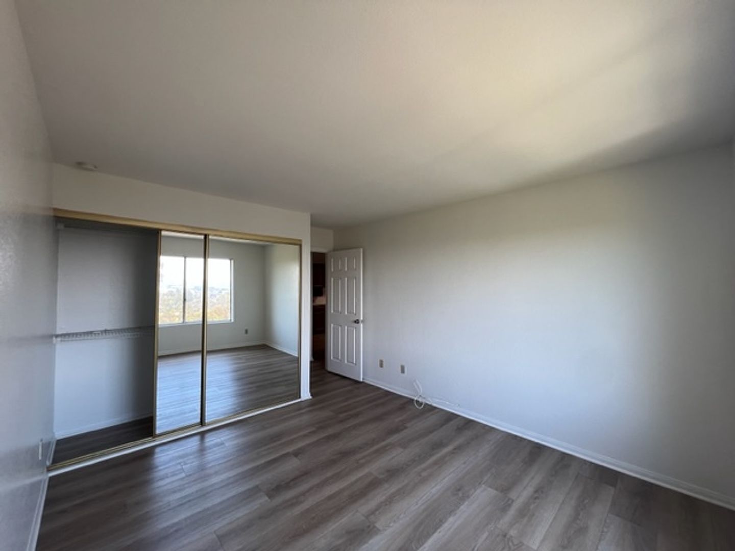 2825 3rd Ave photo 5