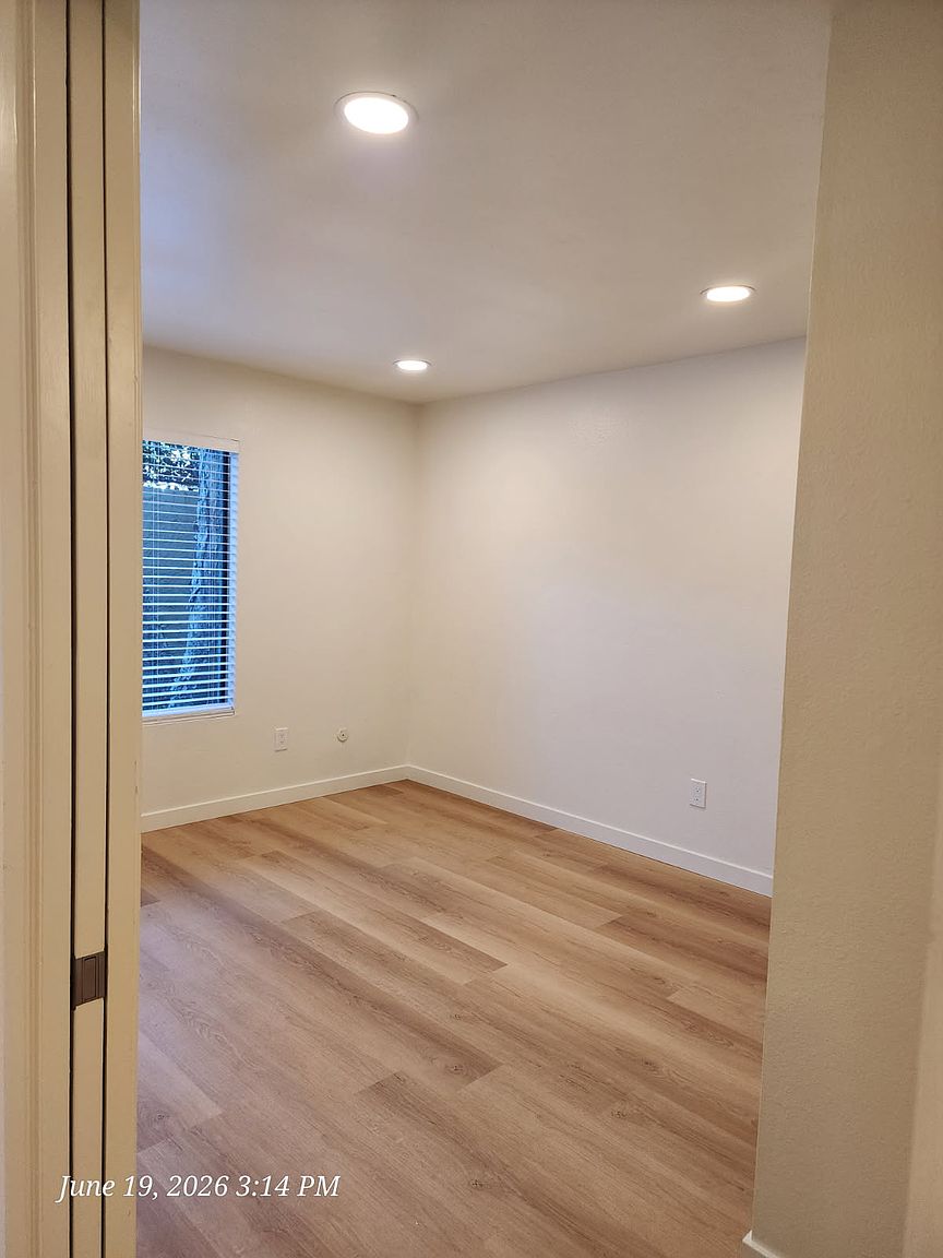 3776 Alabama St photo 5