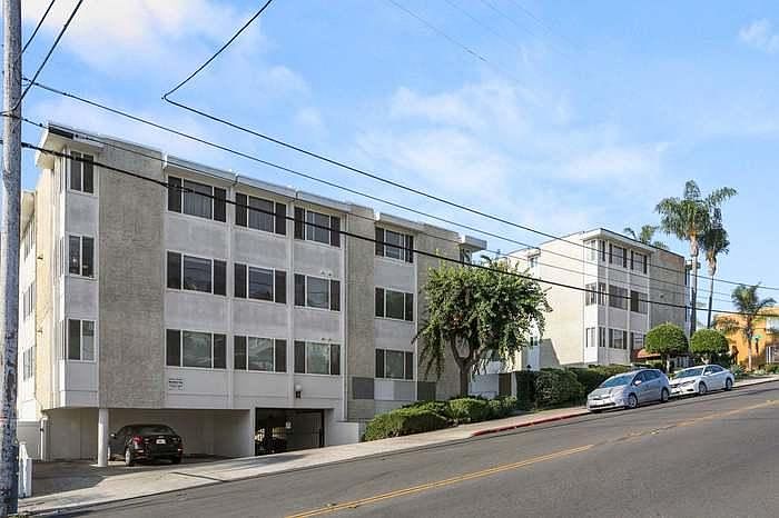 1907 Robinson Ave photo 4