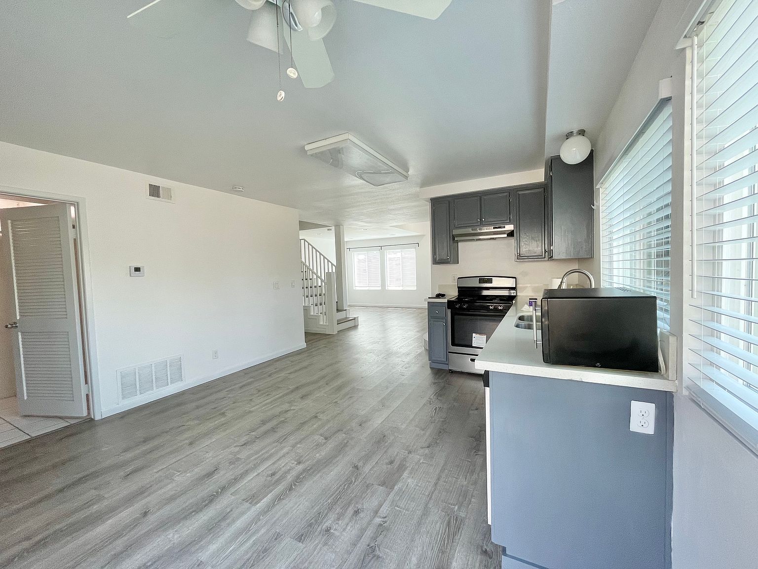 5073 La Cuenta Dr photo 4