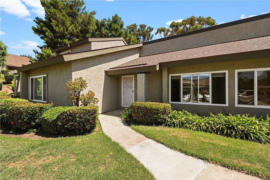 10884 Caravelle Pl San Diego, CA 92124 photo 2