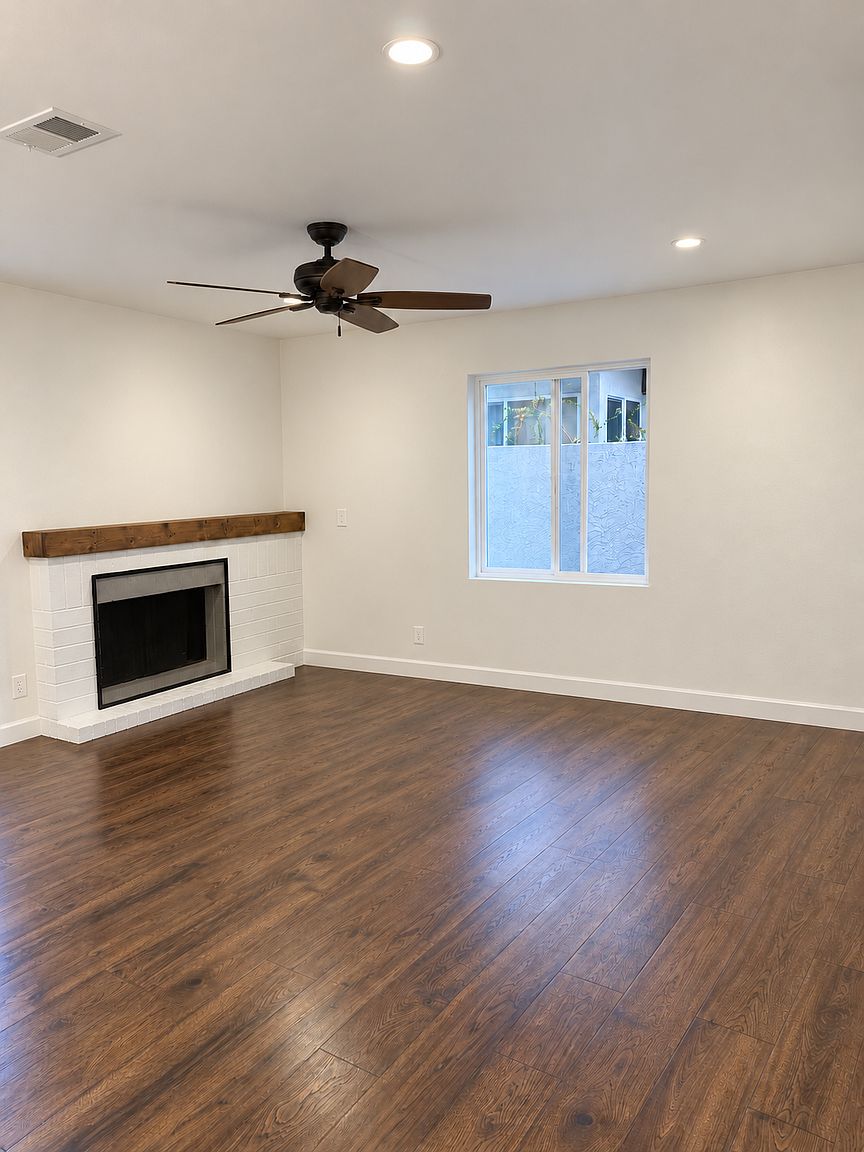 11586 Cesped Dr photo 4
