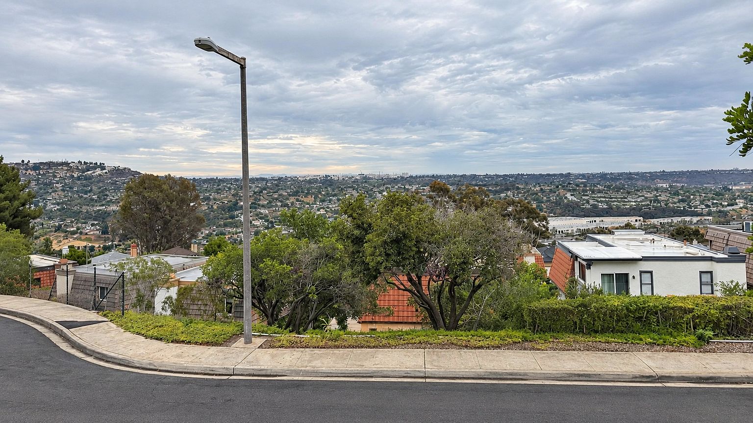 11586 Cesped Dr photo 2