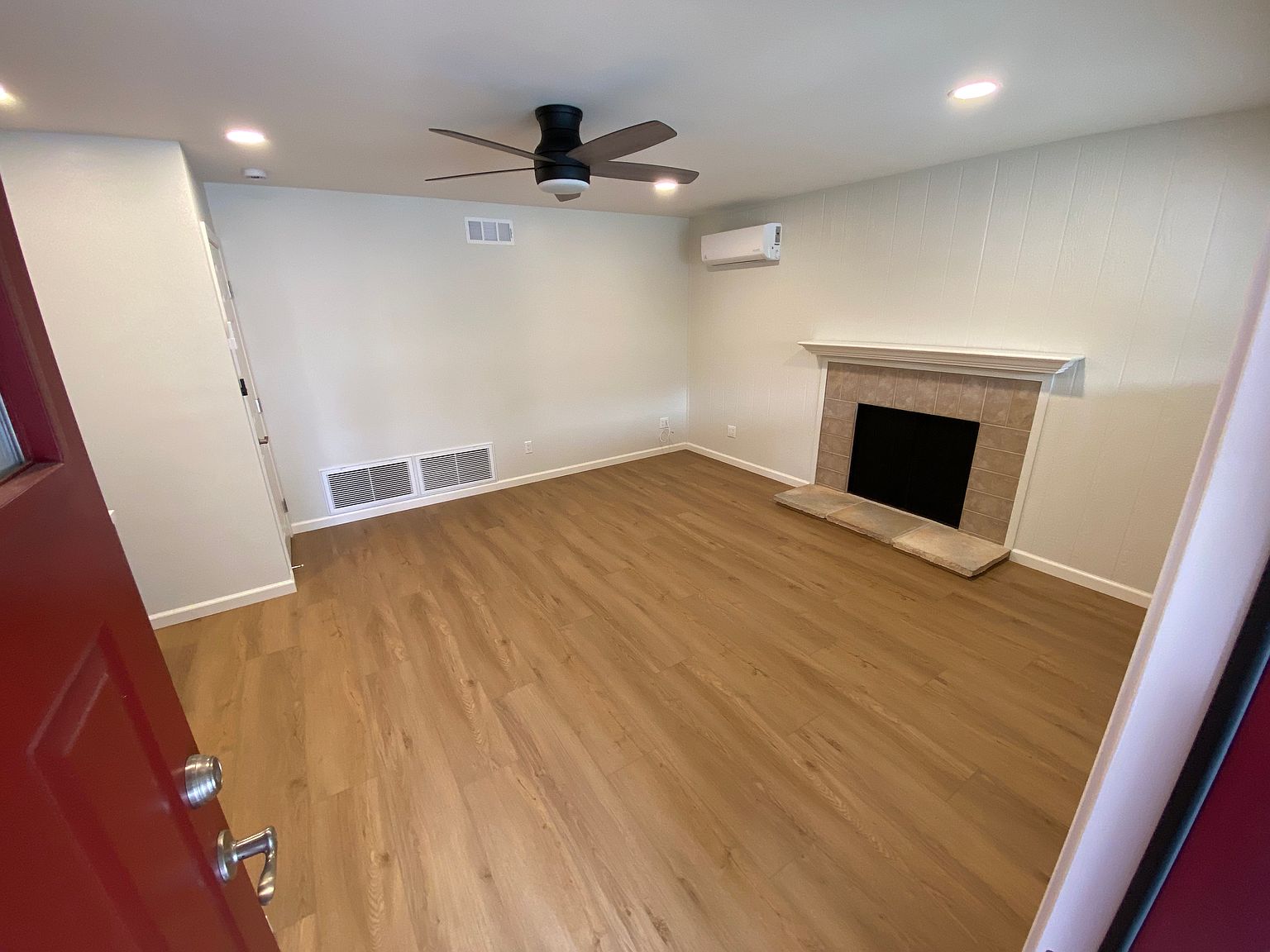 6983 Lalley Ln photo 2