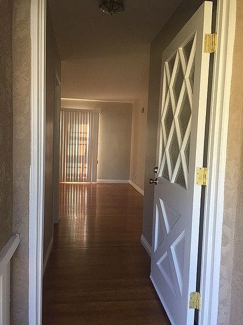 6604 Estrella Ave photo 2