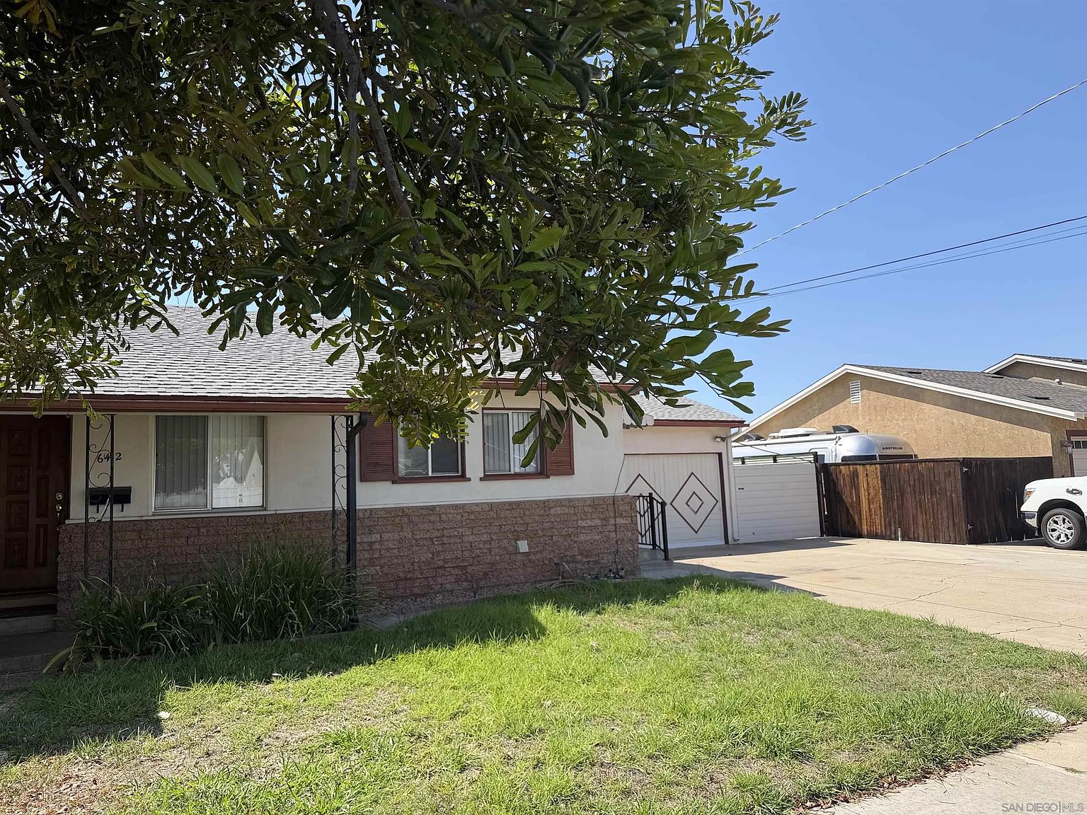 6412 Clara Lee Ave photo 2