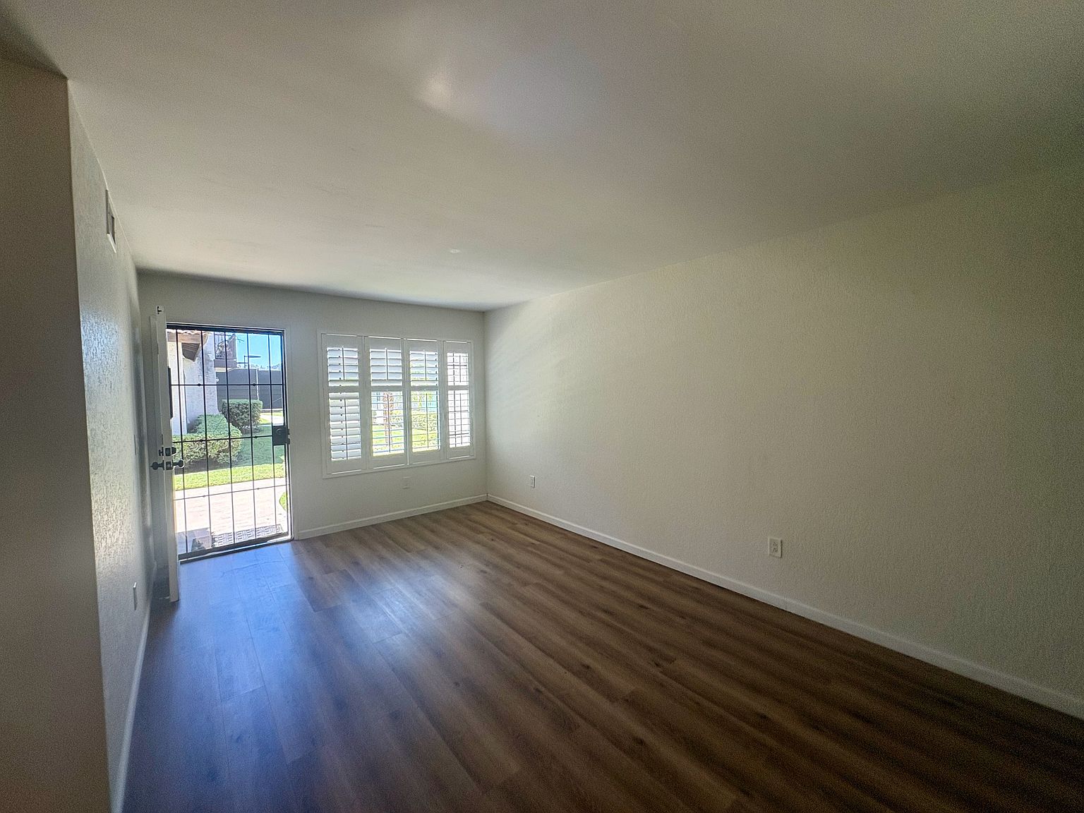 Sd: Spacious 2bd/2.5ba Home In Del Cerro With Fireplace, Private Balcony &amp; 2-car Garage photo 4