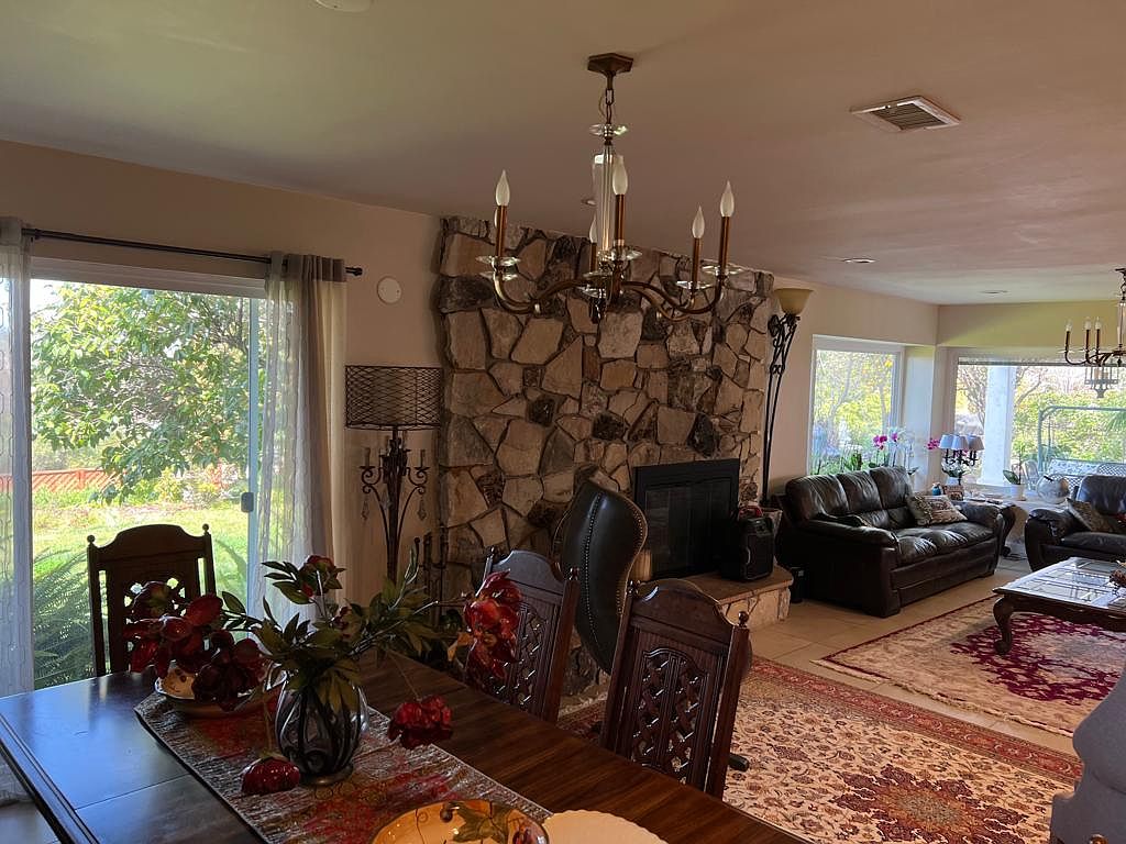 5564 Trinity Way photo 3