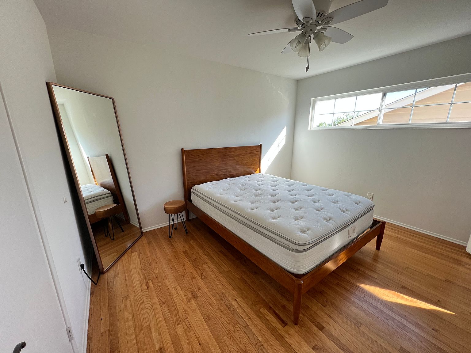 5658 Raymar Ave photo 4