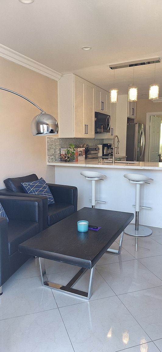 5862 Madra Ave photo 4