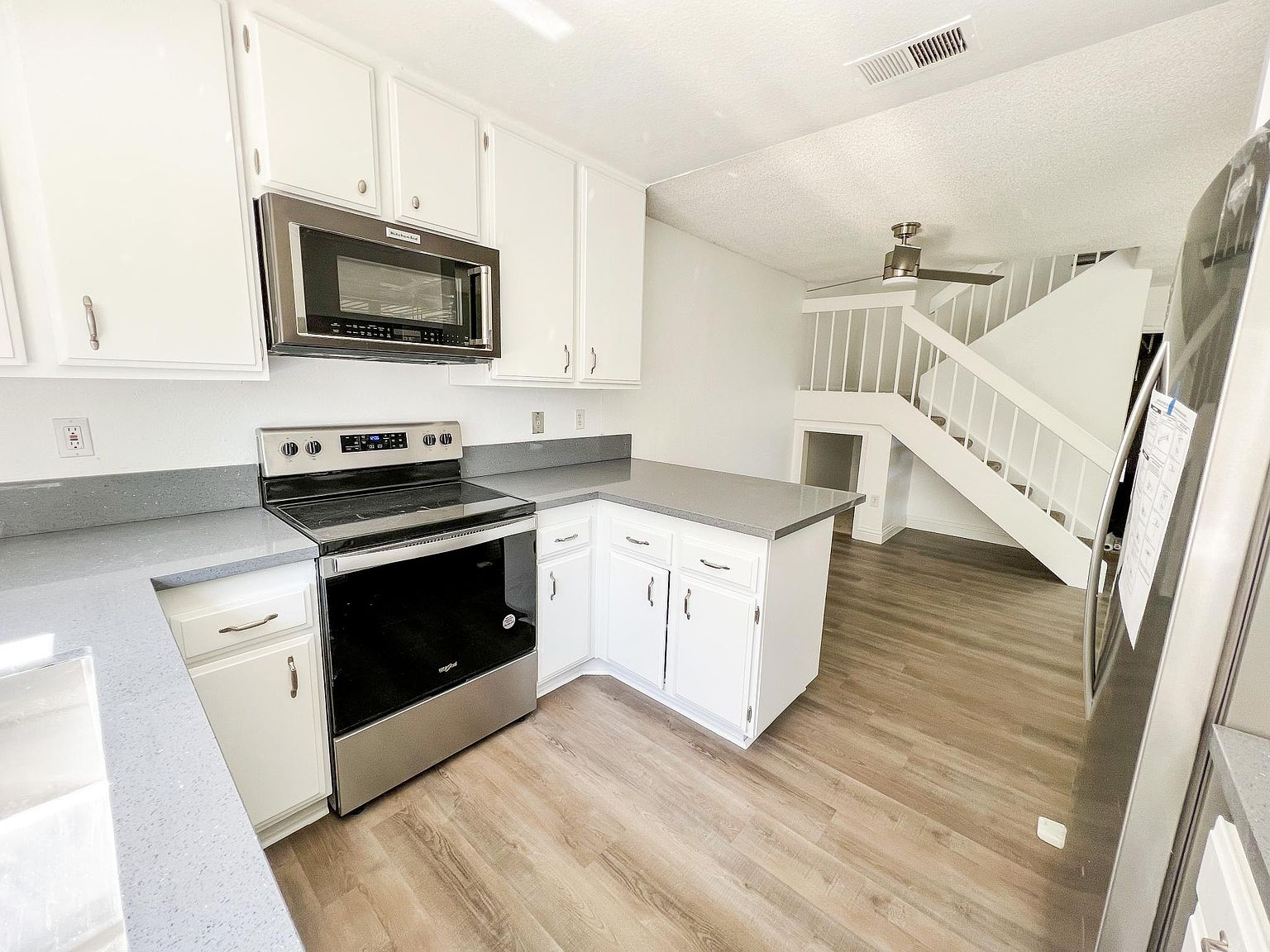 5440 Kiowa Dr La Mesa, CA 91942 photo 2