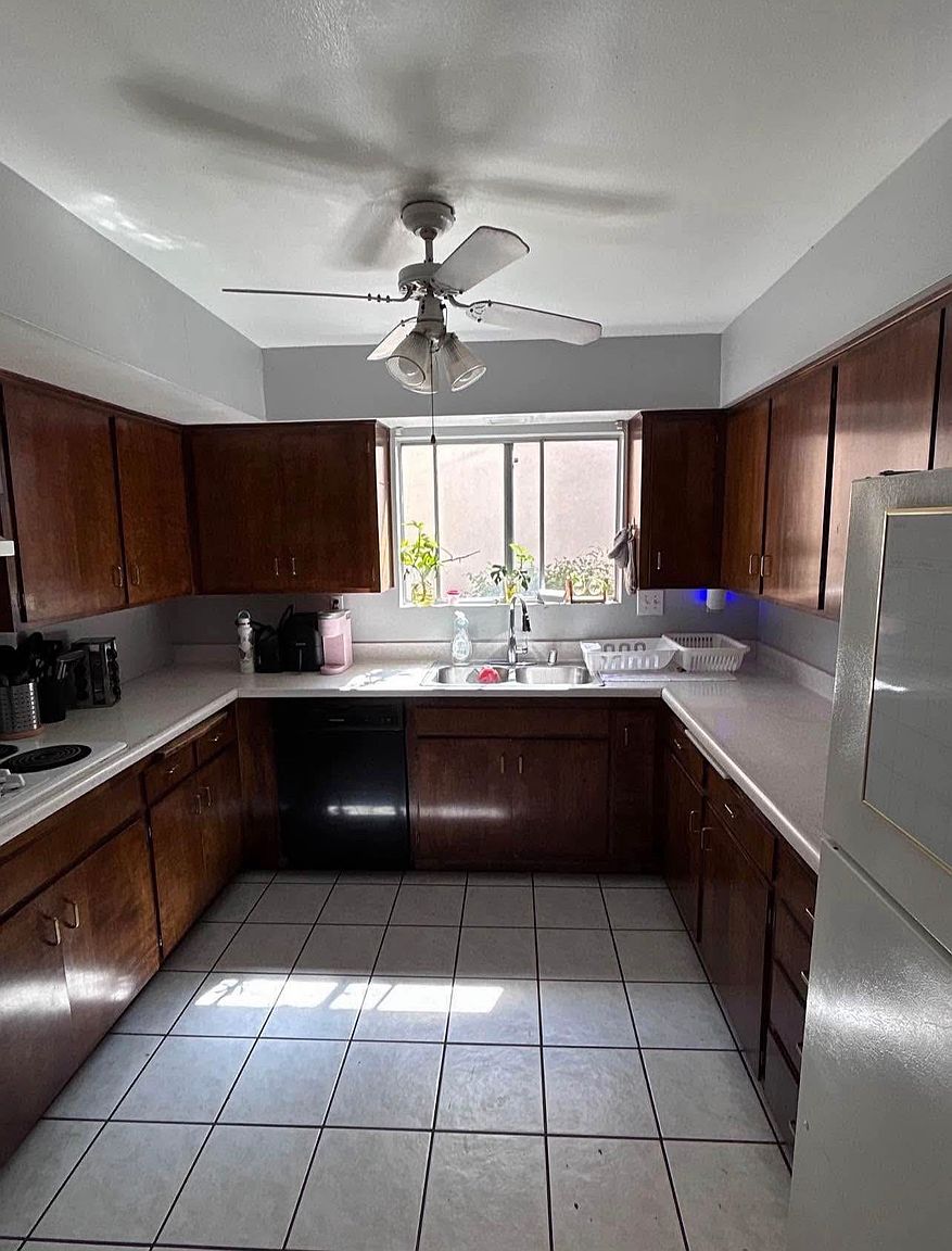 5243 Countryside Dr photo 4