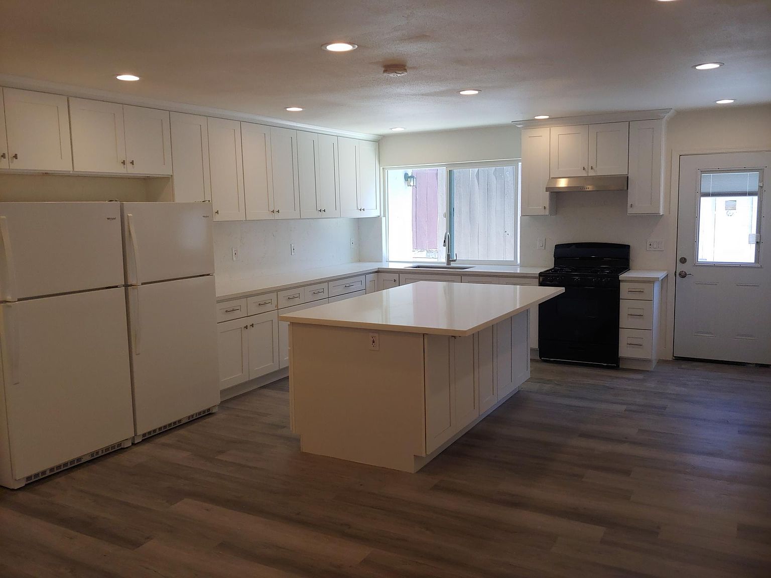 5332 Prosperity Ln photo 2