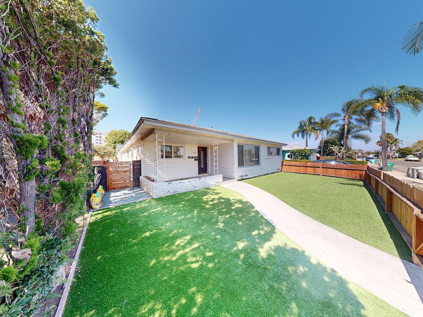 5528 Dorothy Dr photo 2