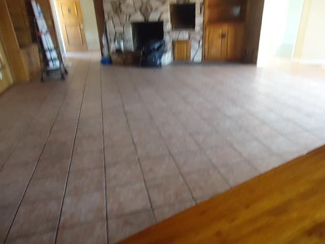 5555 Dorothy Dr photo 4