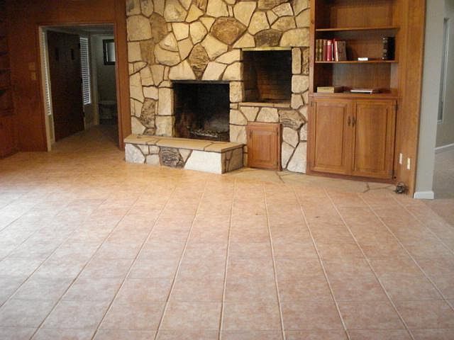 5555 Dorothy Dr photo 2