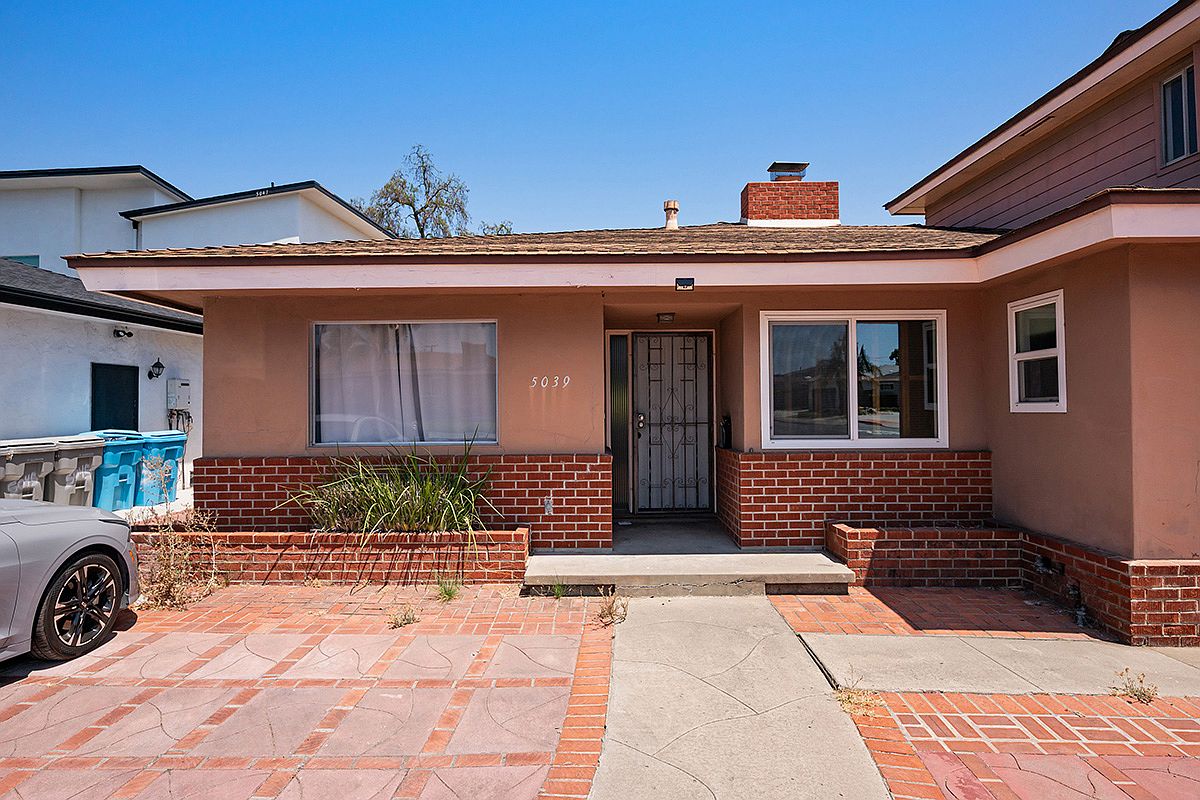 5039 Campanile Dr photo 4