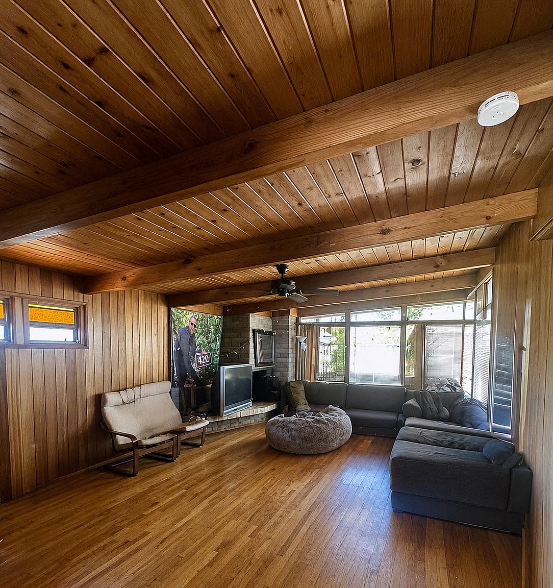 5027 Campanile Dr photo 2