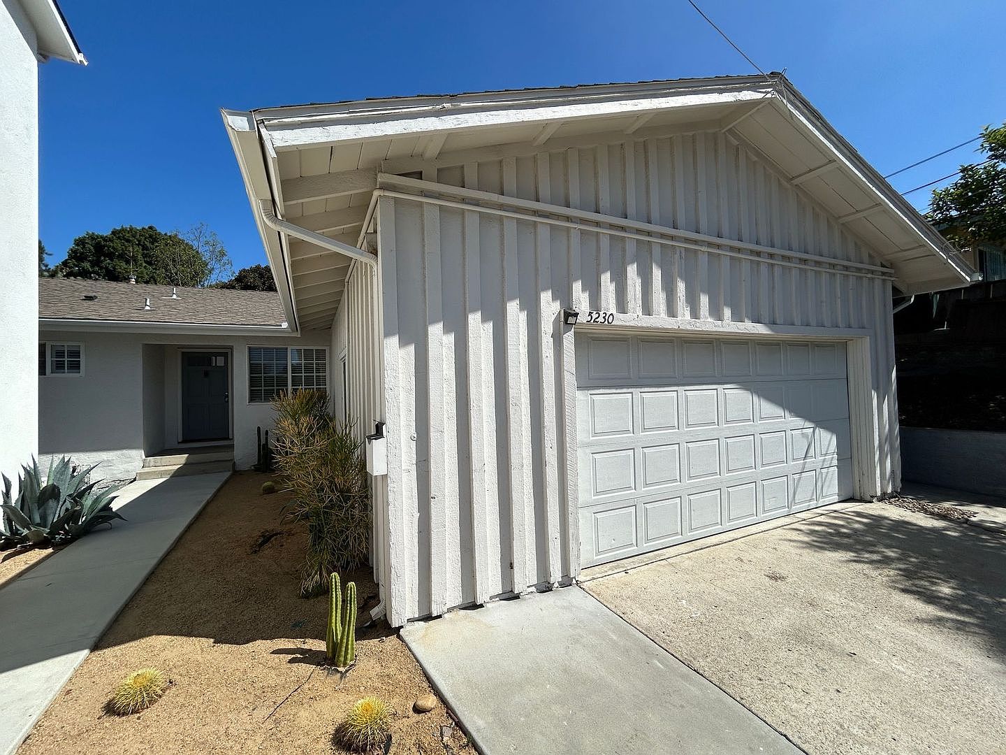 5230 Joan Ct photo 3