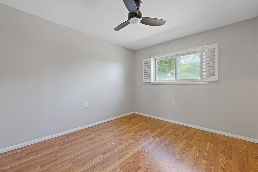4825 54th St photo 4