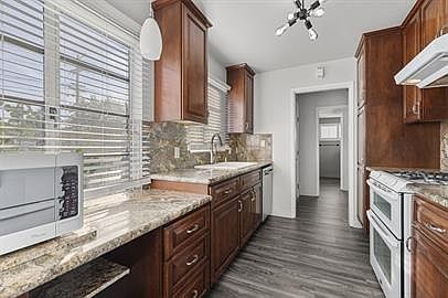 5168 Tipton St photo 3