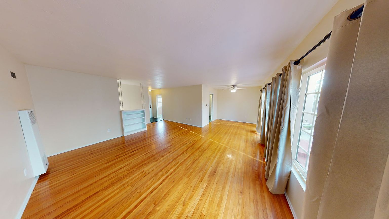 5129 Leo St photo 3