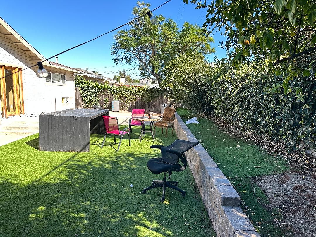6205 Dorothy Dr photo 2