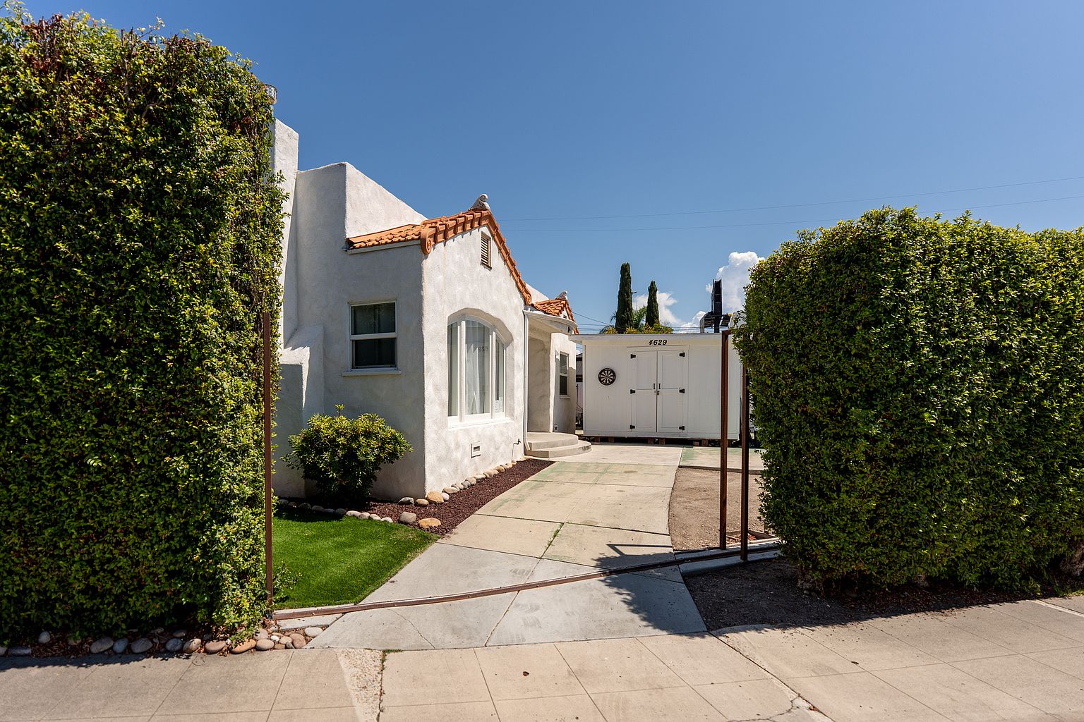 4629 Soria Dr photo 3