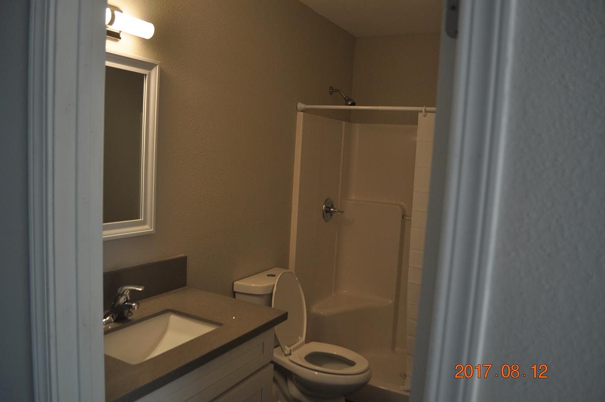 4815 Catoctin Dr photo 2