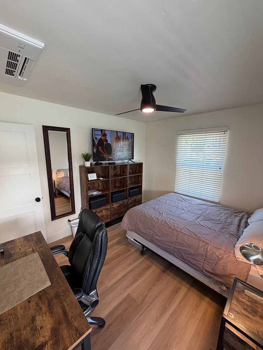 6031 Carol St photo 3