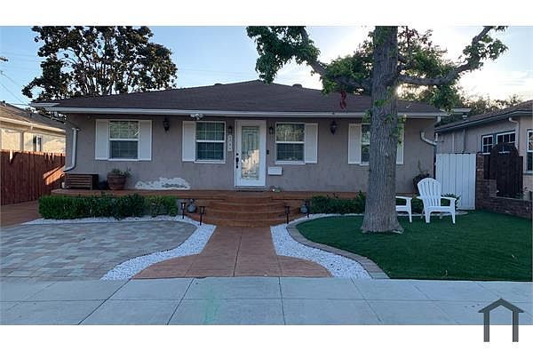 4754 Aragon Dr photo 2