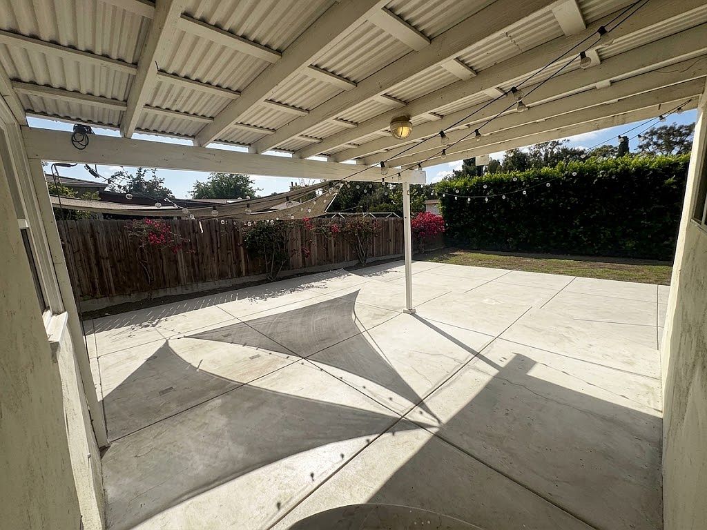 4484 Harbinson Ave photo 4