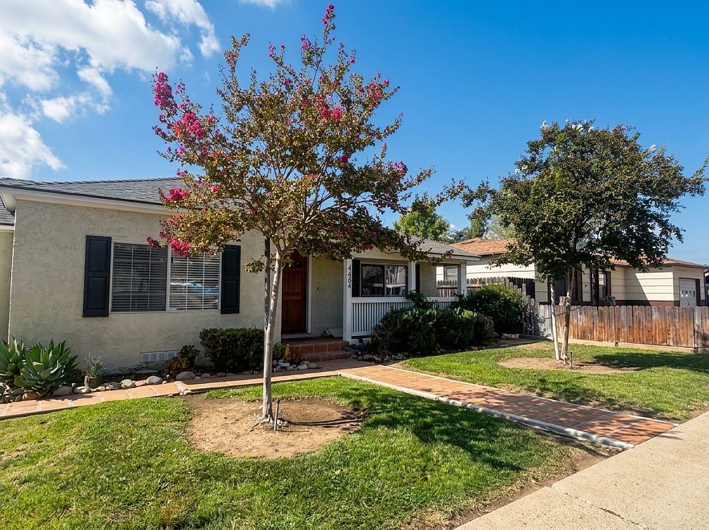 4484 Harbinson Ave photo 2