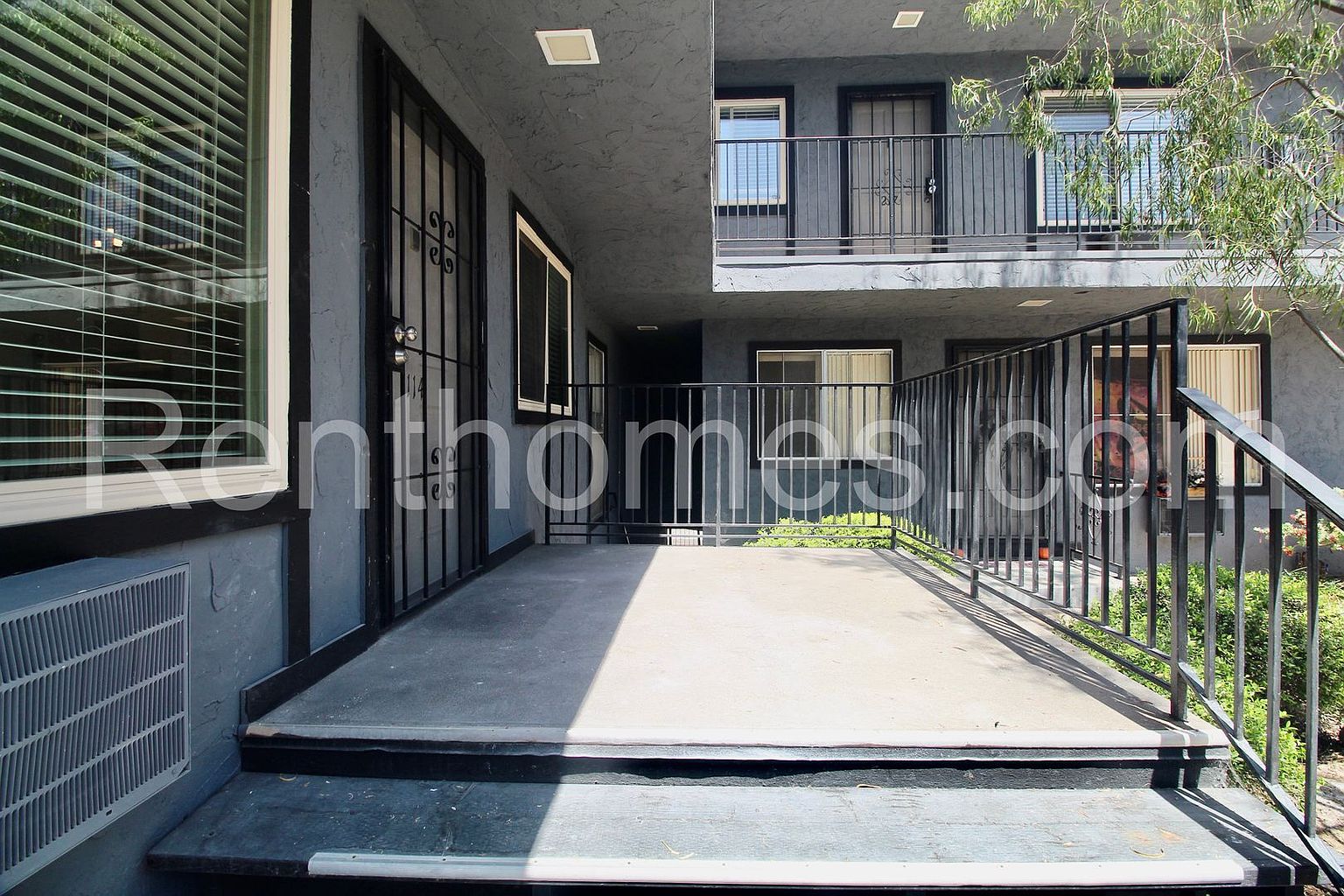 8150 Lemon Ave photo 3