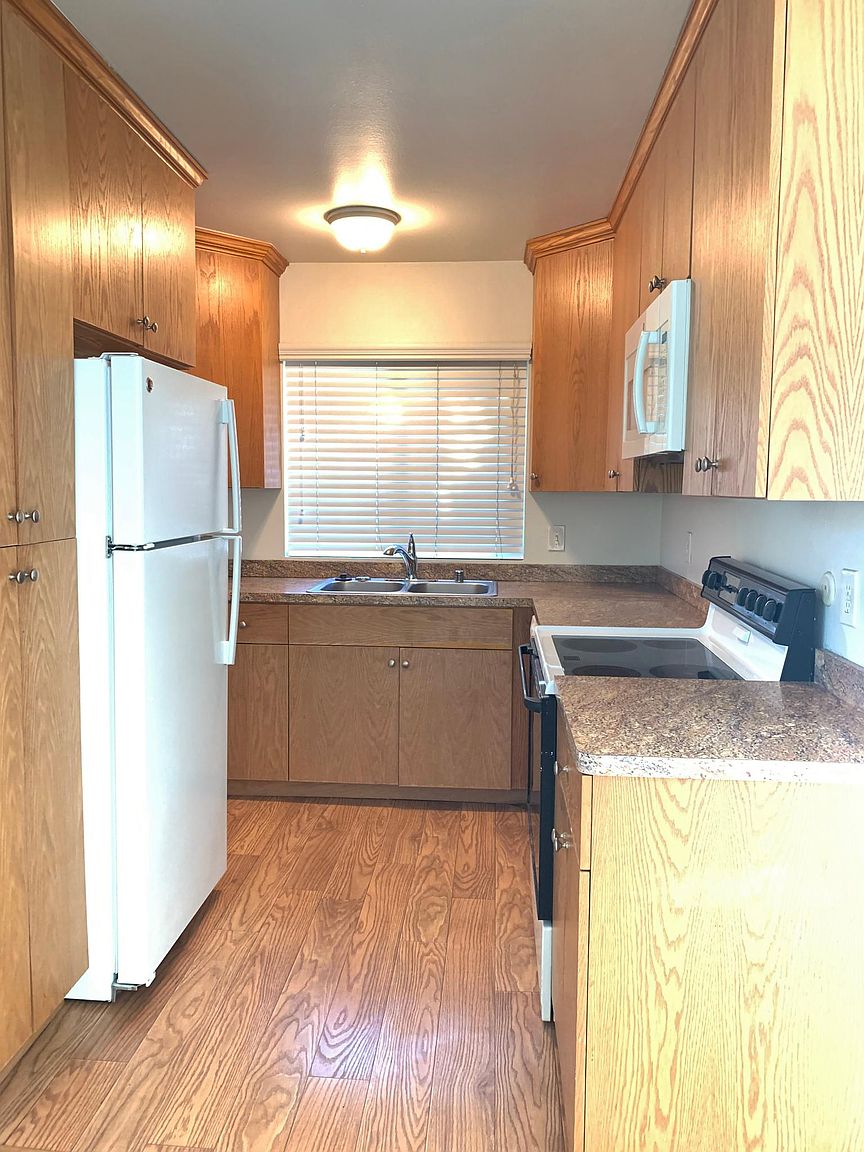 4475 Dale Ave photo 2
