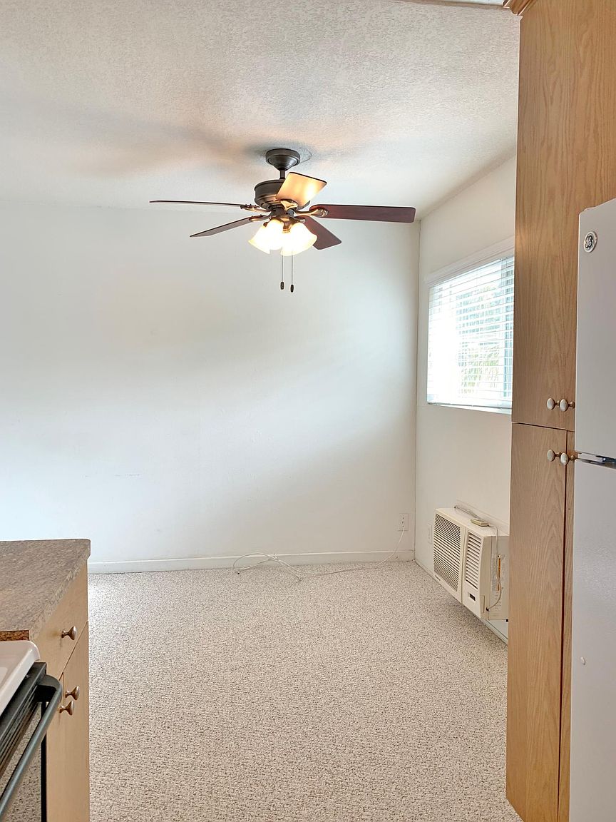 4475 Dale Ave photo 5