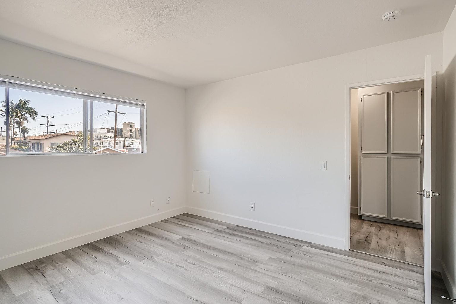 3825 Van Dyke Ave photo 5