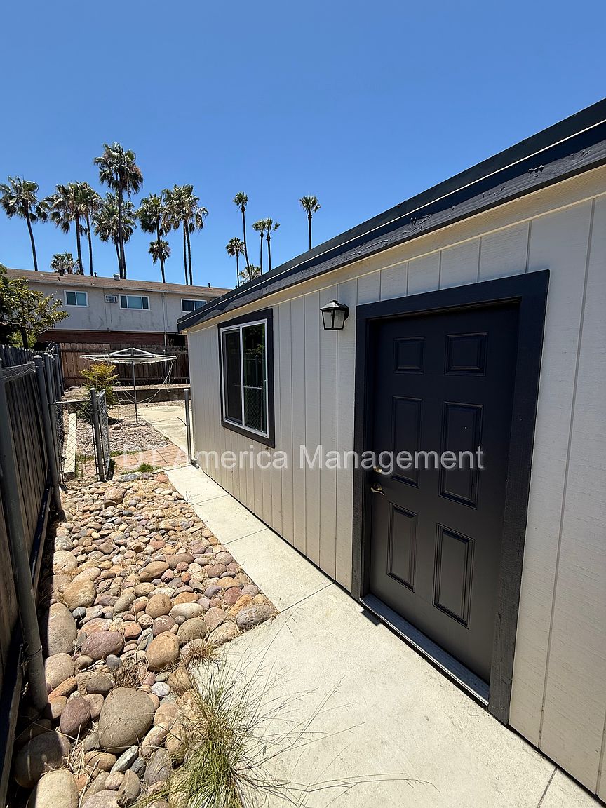 6405 Zena Dr photo 3