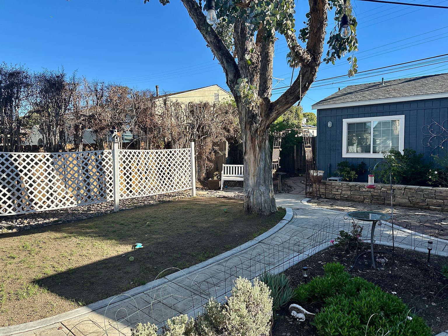 4027 Violet St photo 2