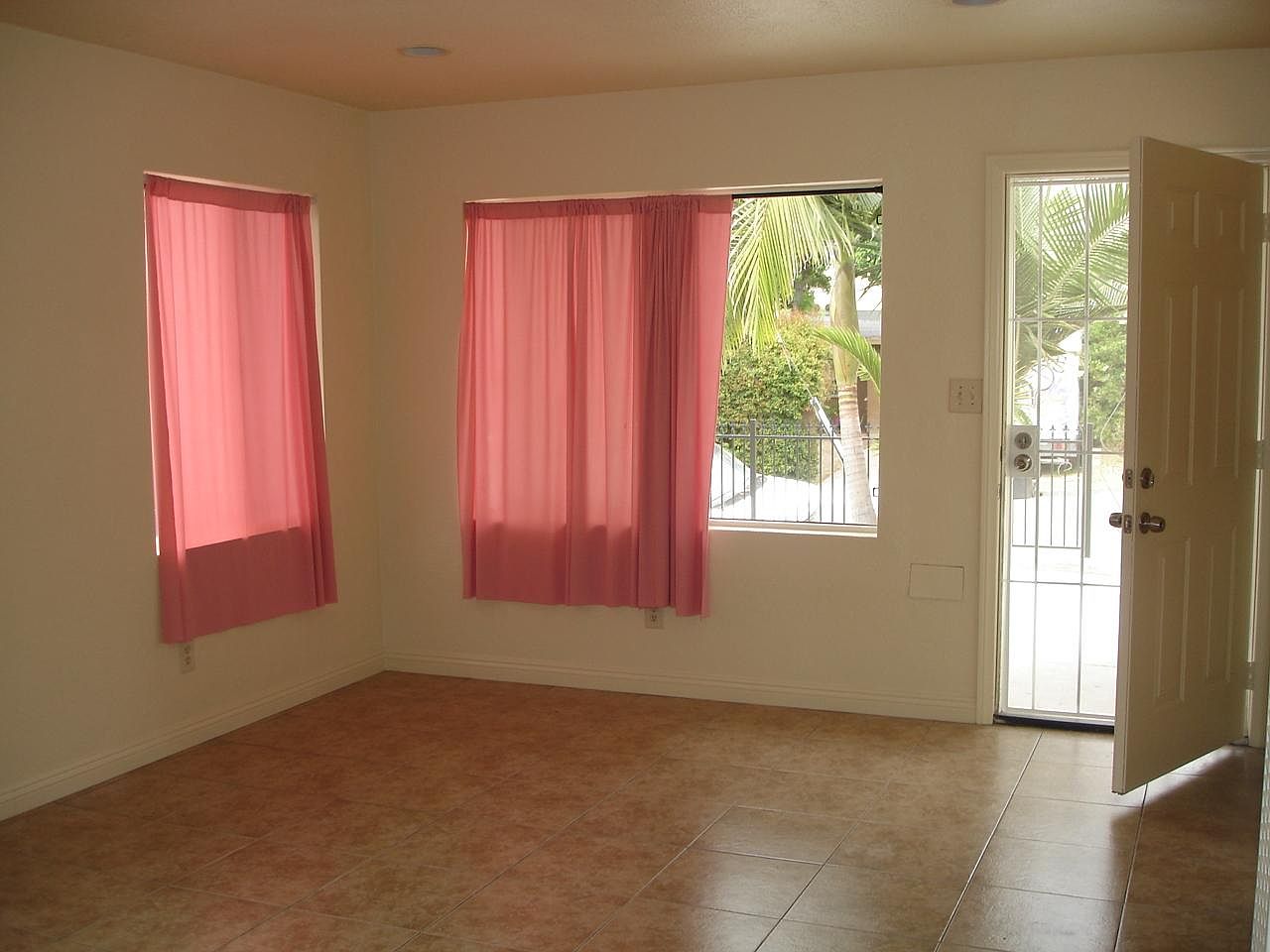5857 Lynn St photo 5